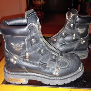 Womens size 7.5 Harley Davidson boots